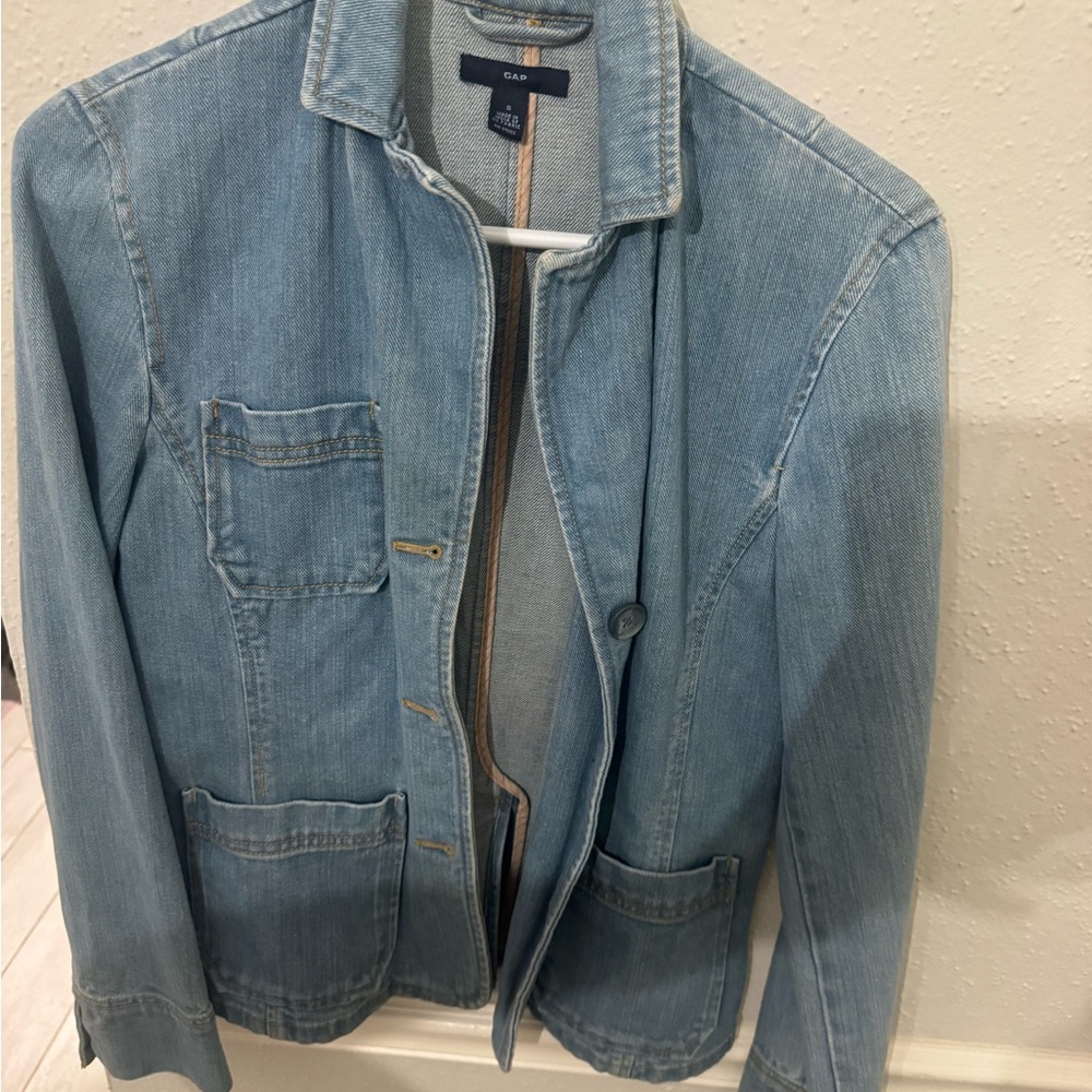GAP Women's Classic Blue Jean Jacket